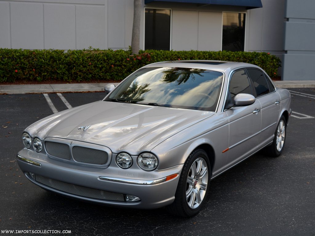 2004 JAGUAR XJ8