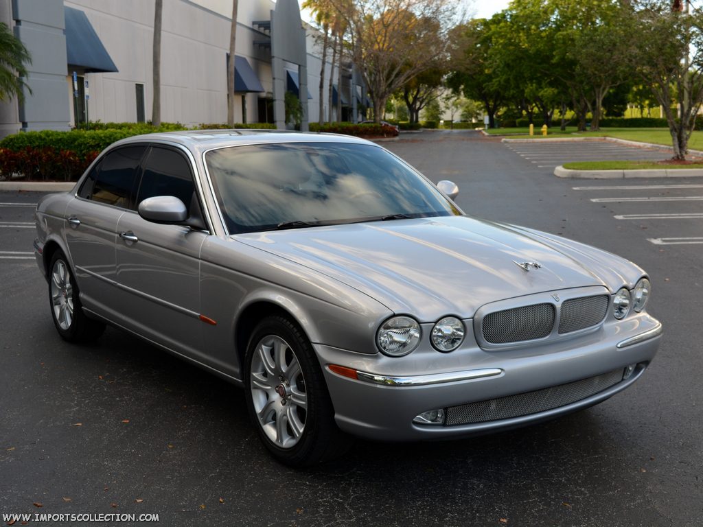 2004 JAGUAR XJ8