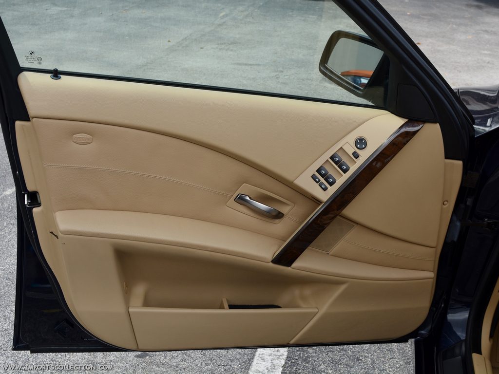 2004 BMW 545IA SPORT