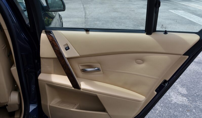2004 BMW 545IA SPORT full